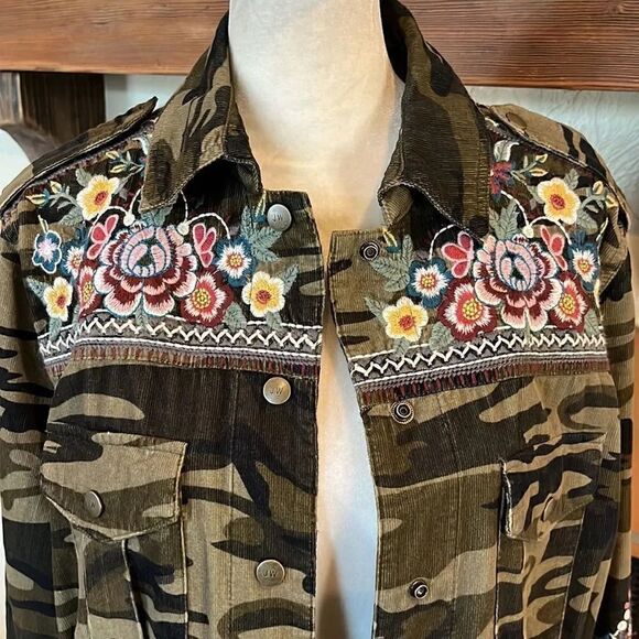 Johnny Was Raquel embroidered camo print drawstring waist corduroy jacket, S! - Picture 2 of 11